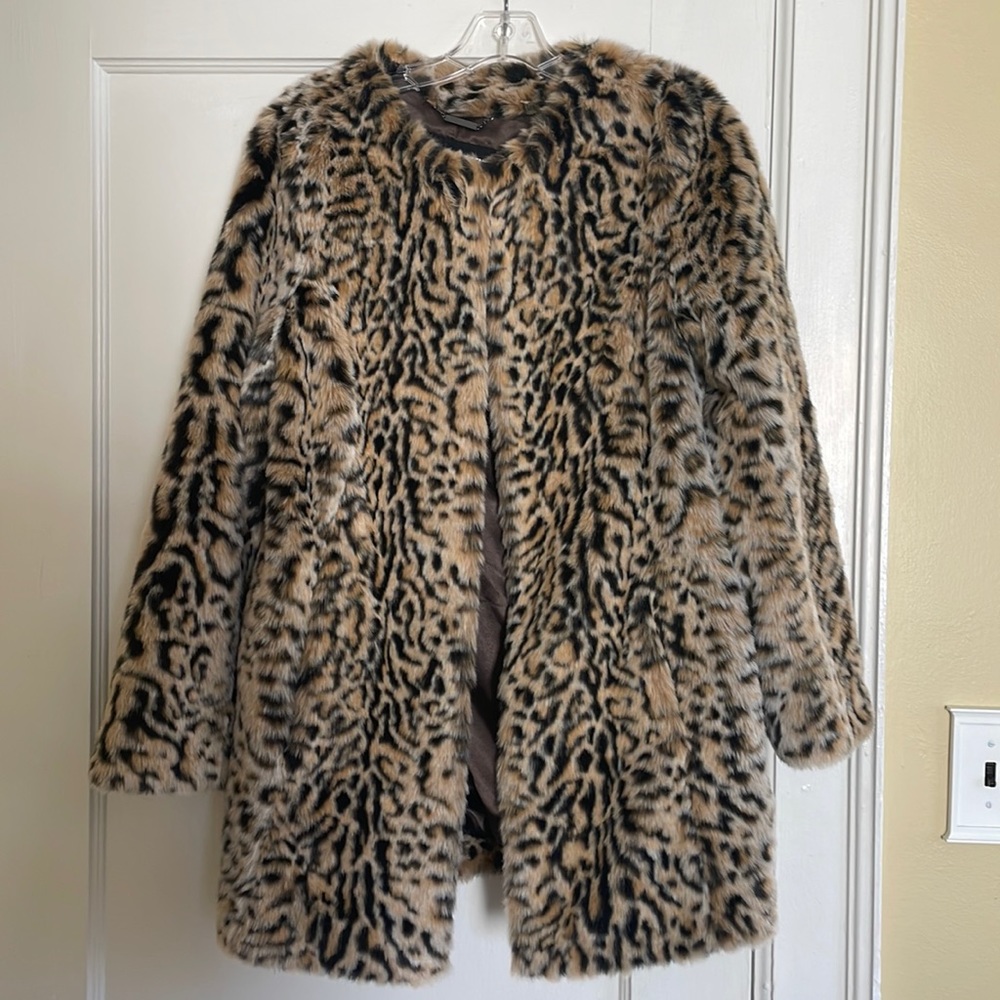 Steve Madden faux fur coat, M